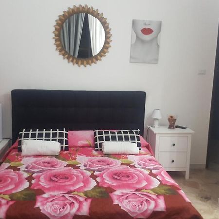 Exclusive House Center Apartman Catania-Fontanarossai nemzetközi repülőtér Kültér fotó