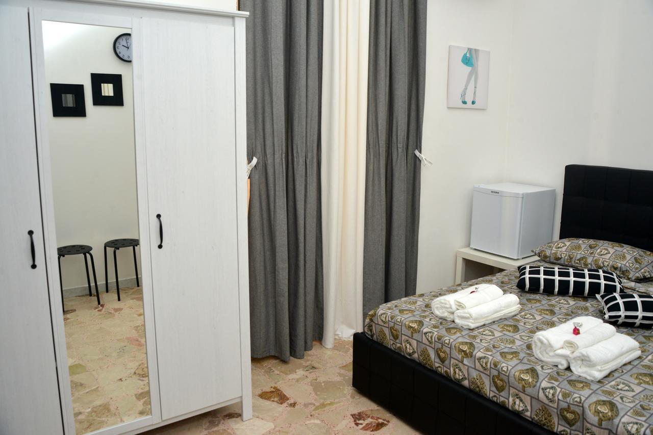 Exclusive House Center Apartman Catania-Fontanarossai nemzetközi repülőtér Kültér fotó