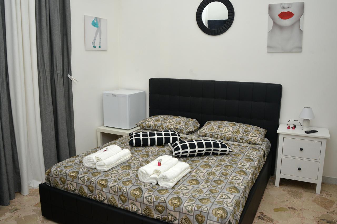 Exclusive House Center Apartman Catania-Fontanarossai nemzetközi repülőtér Kültér fotó