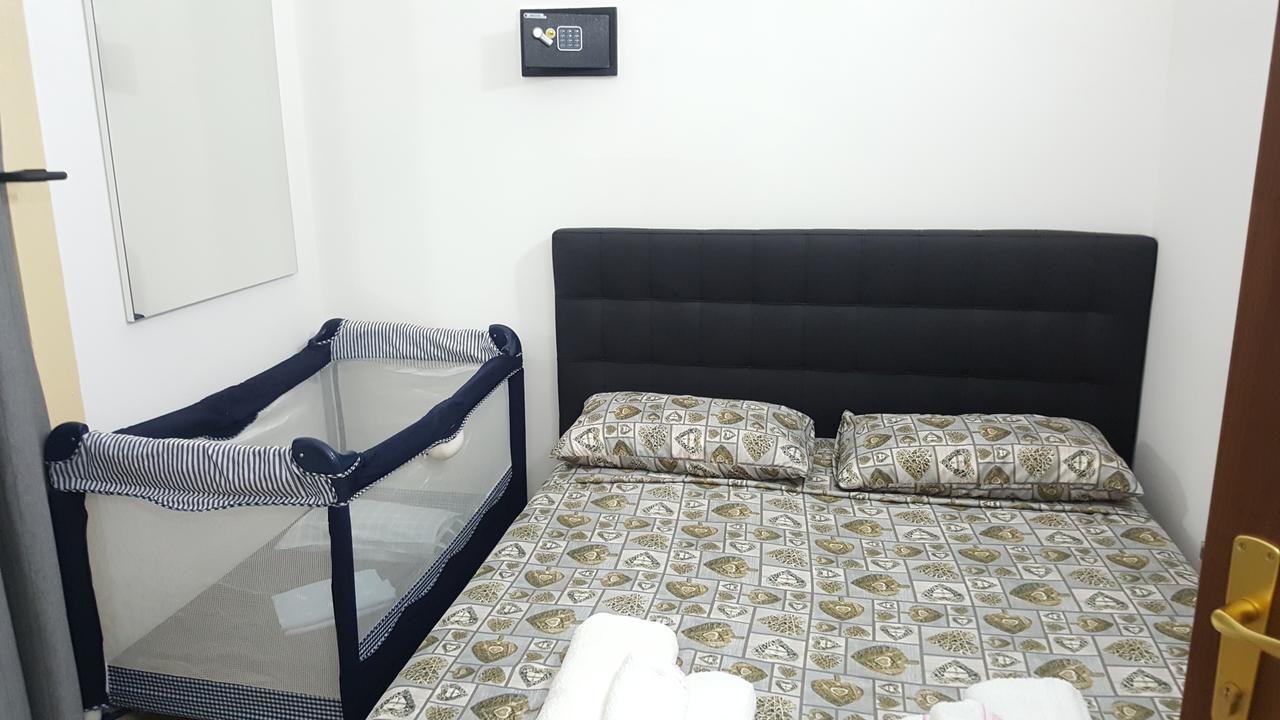 Exclusive House Center Apartman Catania-Fontanarossai nemzetközi repülőtér Kültér fotó