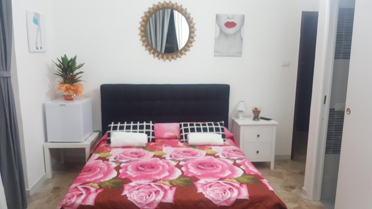 Exclusive House Center Apartman Catania-Fontanarossai nemzetközi repülőtér Kültér fotó