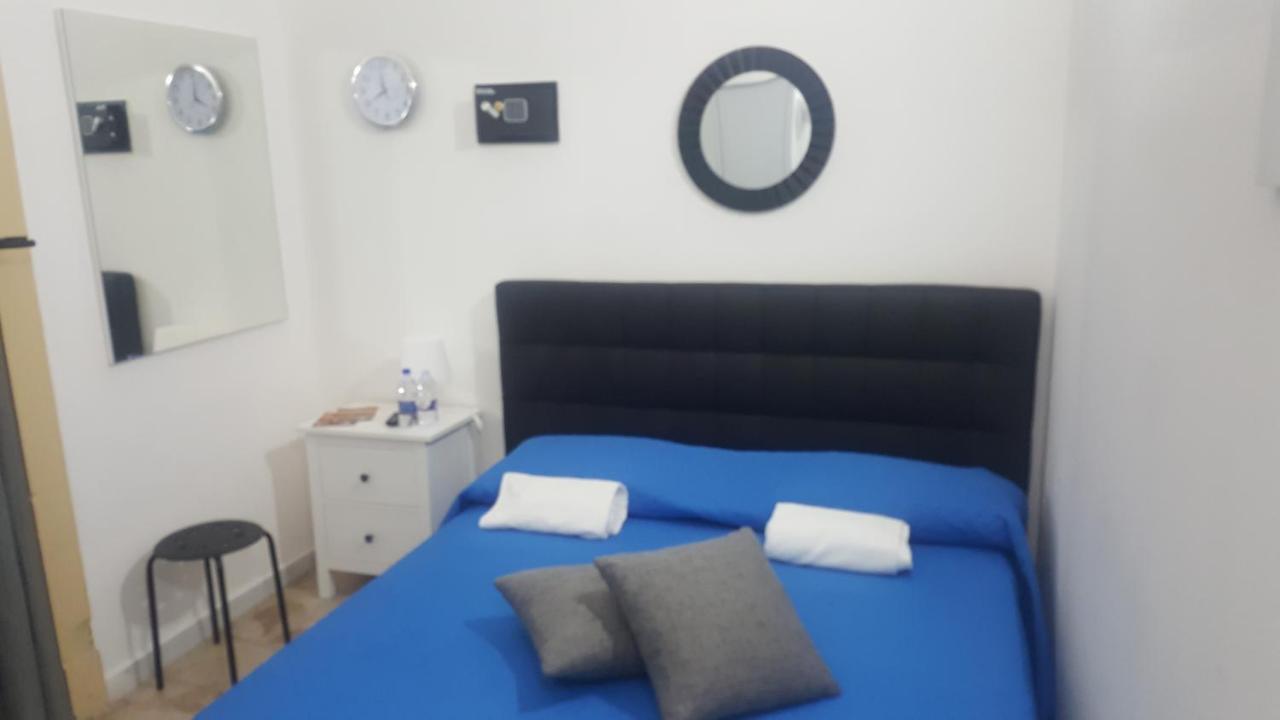 Exclusive House Center Apartman Catania-Fontanarossai nemzetközi repülőtér Kültér fotó