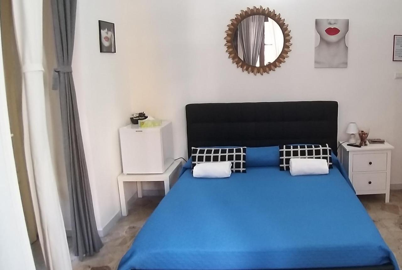 Exclusive House Center Apartman Catania-Fontanarossai nemzetközi repülőtér Kültér fotó