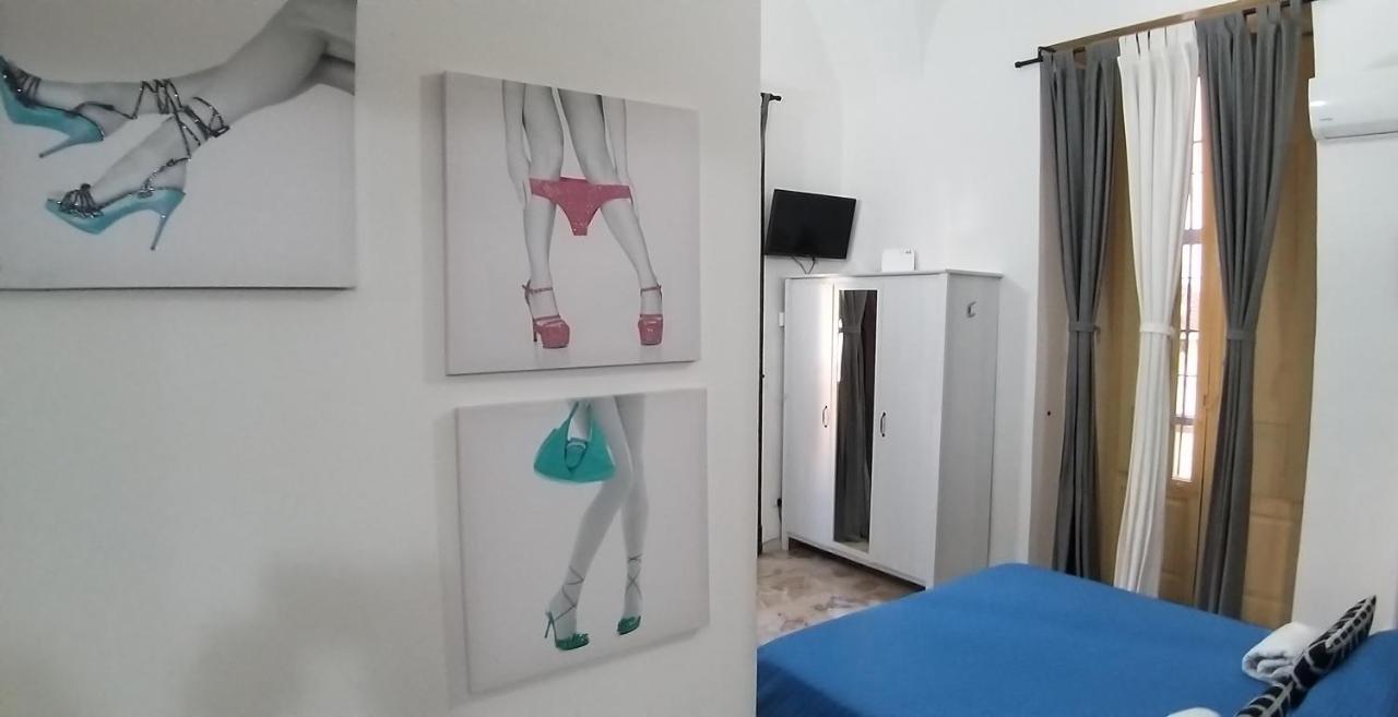Exclusive House Center Apartman Catania-Fontanarossai nemzetközi repülőtér Kültér fotó