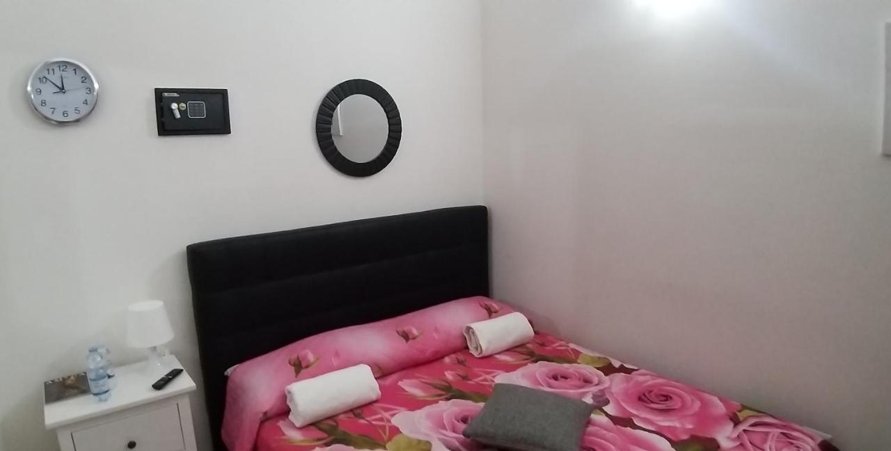 Exclusive House Center Apartman Catania-Fontanarossai nemzetközi repülőtér Kültér fotó
