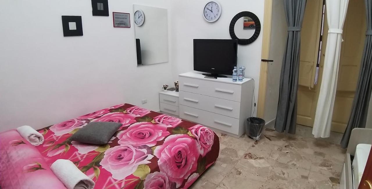Exclusive House Center Apartman Catania-Fontanarossai nemzetközi repülőtér Kültér fotó
